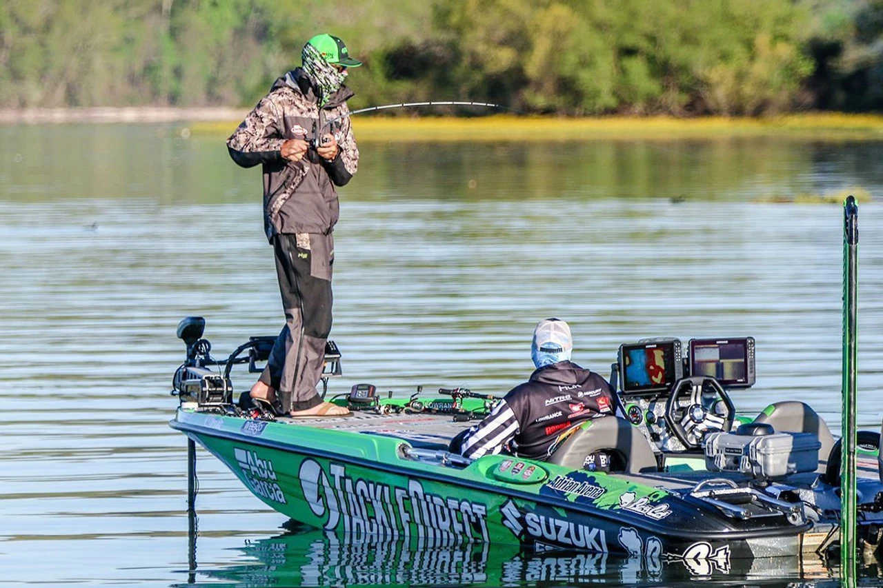 Abu Garcia Adrian Avenas Fantasista Premier/REVO4 STX LH Spinnerbait Combo - Image 4